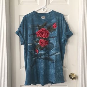 Rose embroidered Vintage Tee